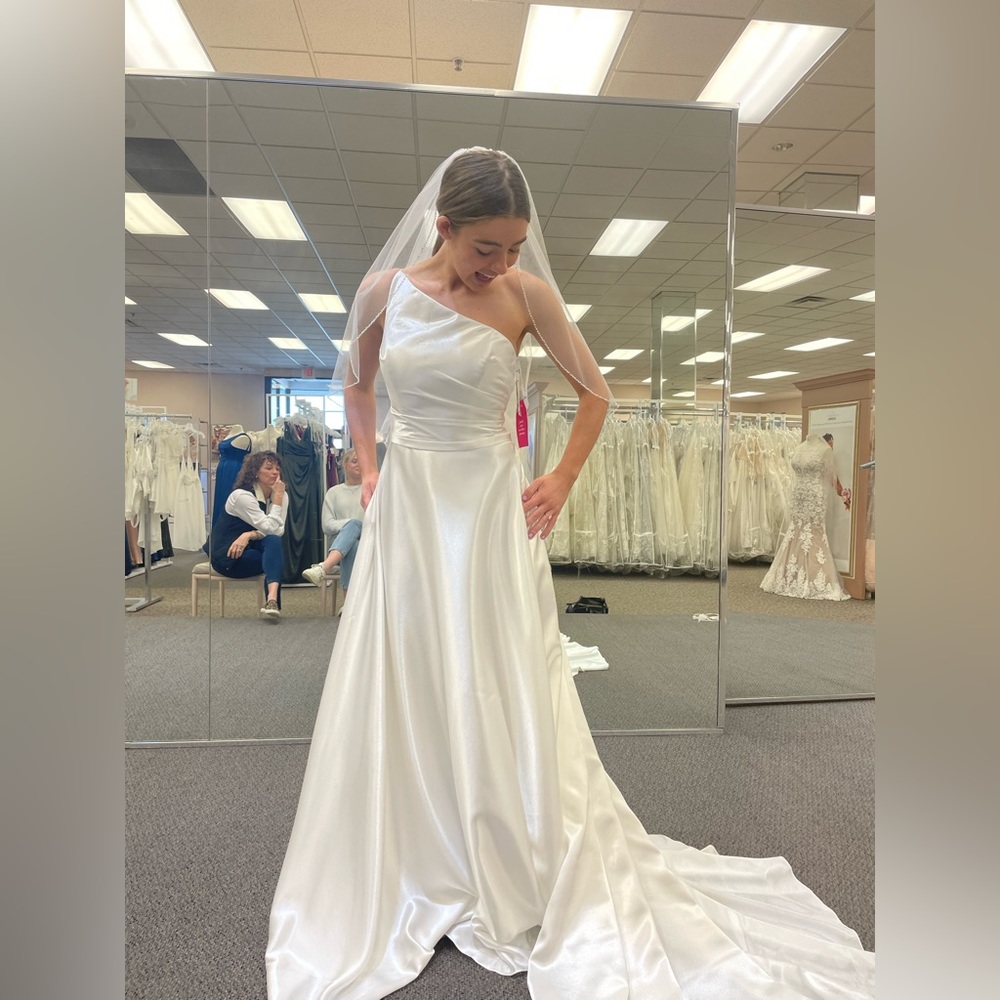 NEW WITH TAGS one shoulder wedding dress